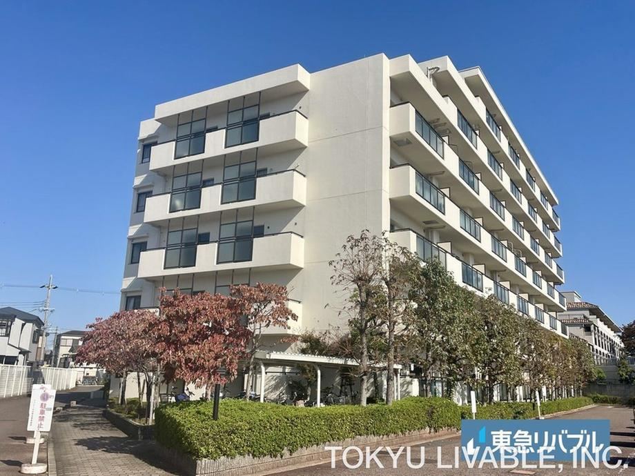 2LDK+S apartment in Higashi Ward, Sakai, Osaka - Photo 1