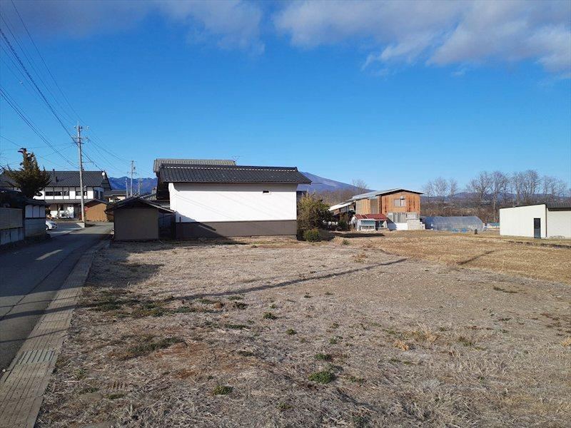 409 m² land in Saku, Nagano - Photo 1