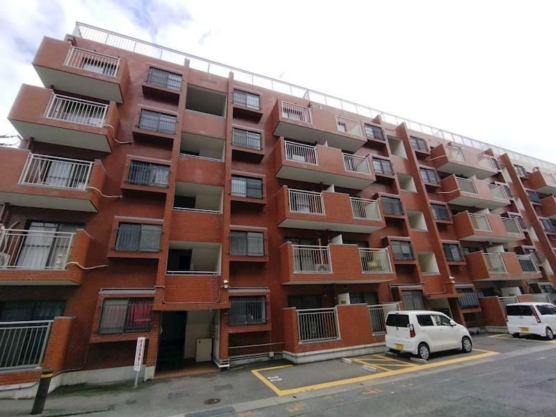 2LDK apartment in Kokurakita Ward, Kitakyushu, Fukuoka - Photo 1