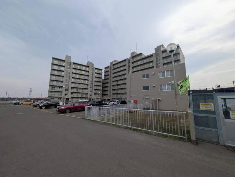 3LDK+S apartment in Teine Ward, Sapporo, Hokkaido - Photo 1