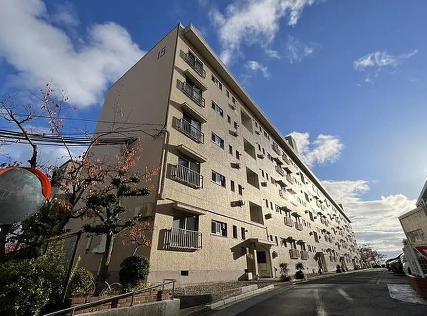 3LDK apartment in Higashinada Ward, Kobe, Hyogo - Photo 1
