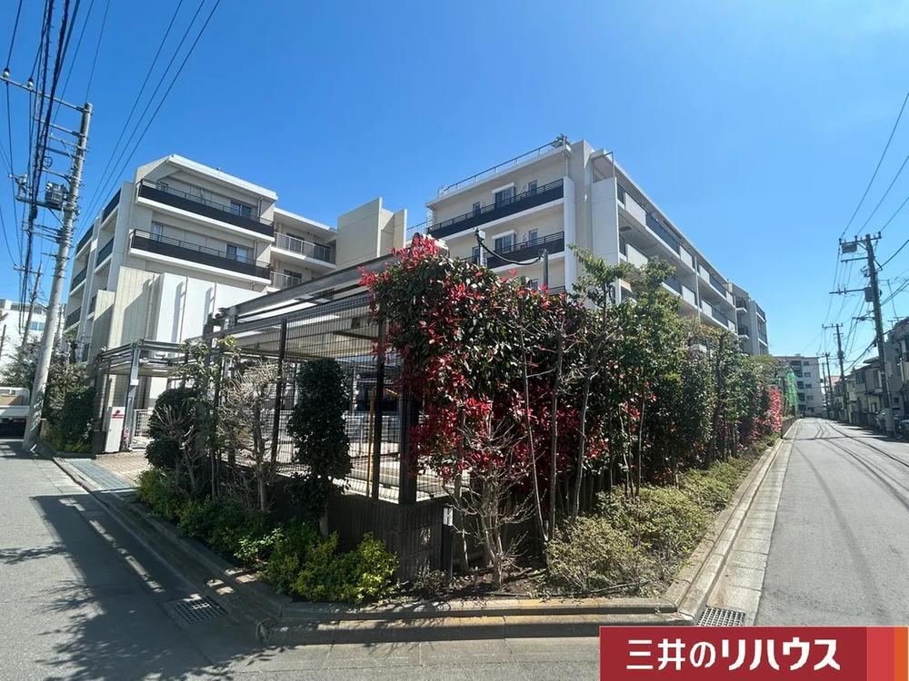 3LDK apartment in Nishitokyo, Tokyo - Photo 1