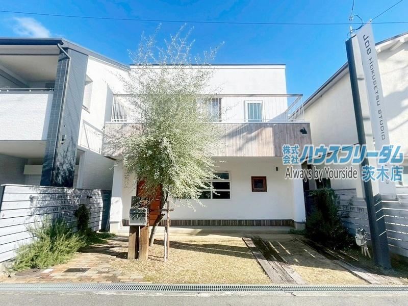 2LDK house in Takatsuki, Osaka - Photo 1