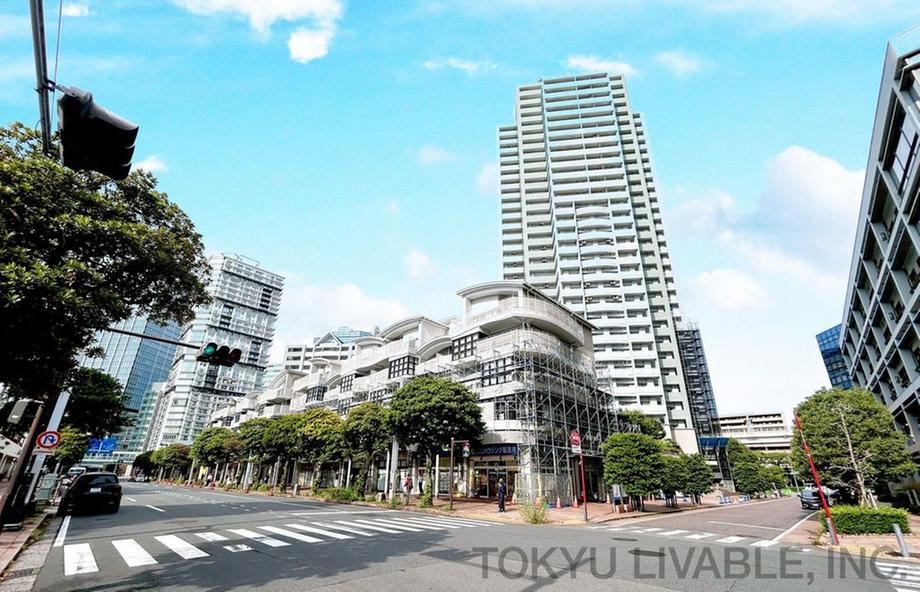 4LDK apartment in Kanagawa Ward, Yokohama, Kanagawa - Photo 1