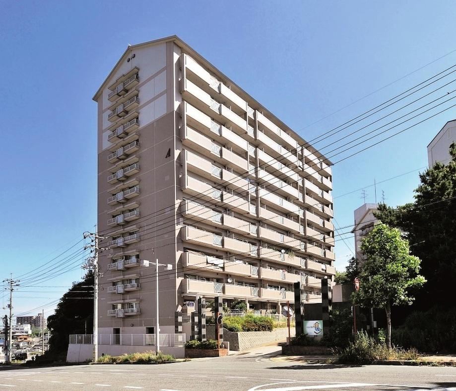 3LDK apartment in Shimonoseki, Yamaguchi - Photo 1