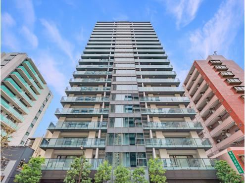 3LDK apartment in Minato Ward, Tokyo - Photo 1