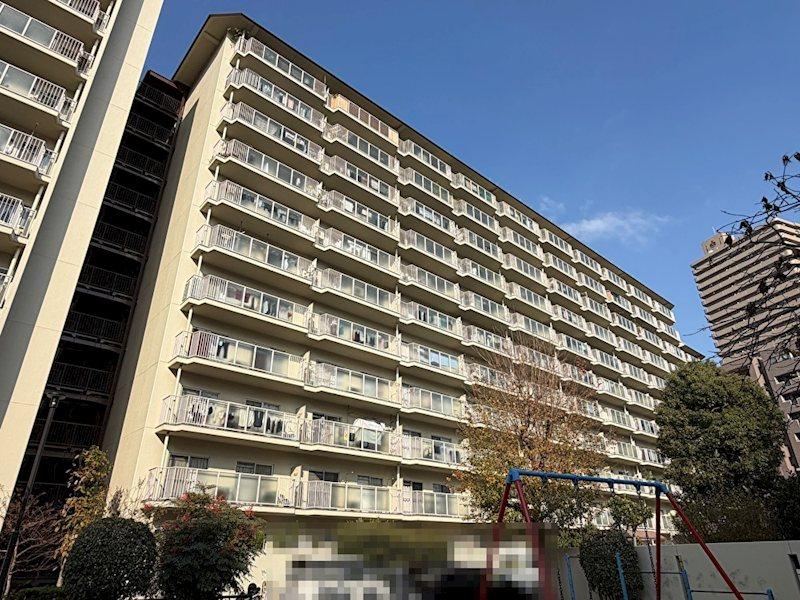 3LDK apartment in Kita Ward, Osaka - Photo 1