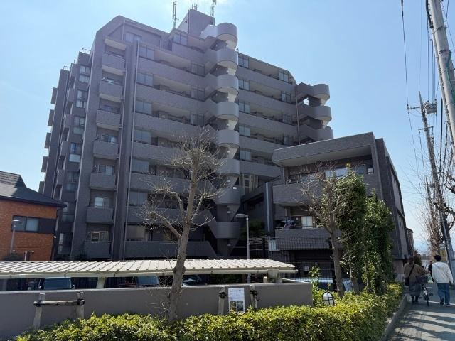 4LDK apartment in Hachioji, Tokyo - Photo 1