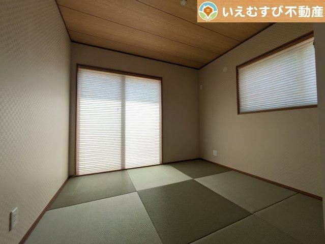 Thumbnail 5