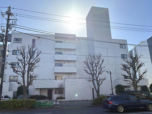 3LDK apartment in Suginami Ward, Tokyo - Photo 1
