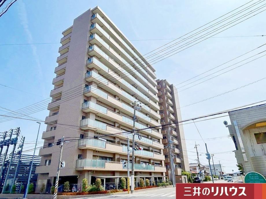 3LDK apartment in Hatsukaichi, Hiroshima - Photo 1