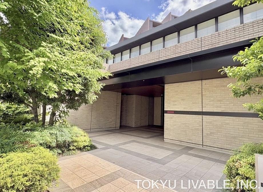 2LDK apartment in Setagaya Ward, Tokyo - Photo 1