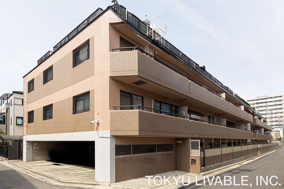 2LDK apartment in Higashinada Ward, Kobe, Hyogo - Photo 1
