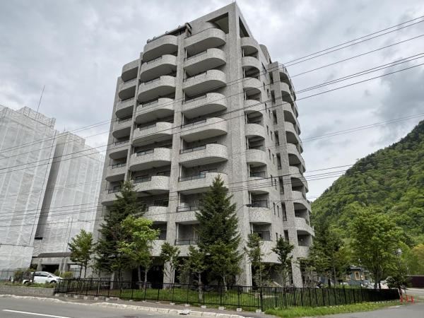 studio apartment in Minami Ward, Sapporo, Hokkaido - Photo 1