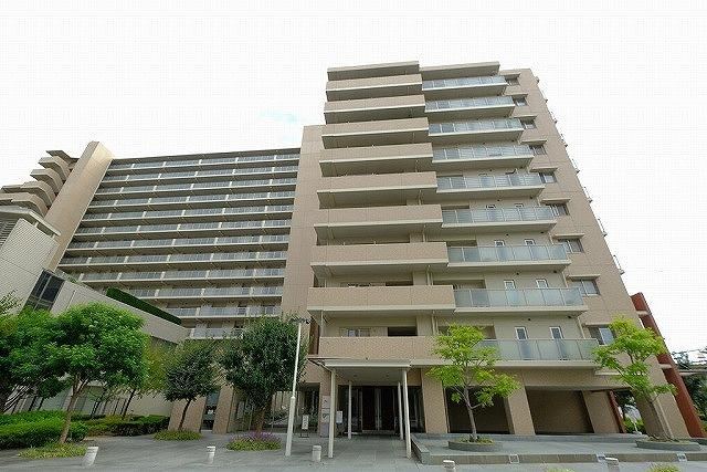 2LDK apartment in Miyakojima Ward, Osaka - Photo 1