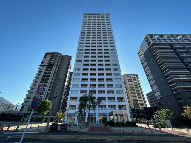 2LDK apartment in Moji Ward, Kitakyushu, Fukuoka - Photo 1