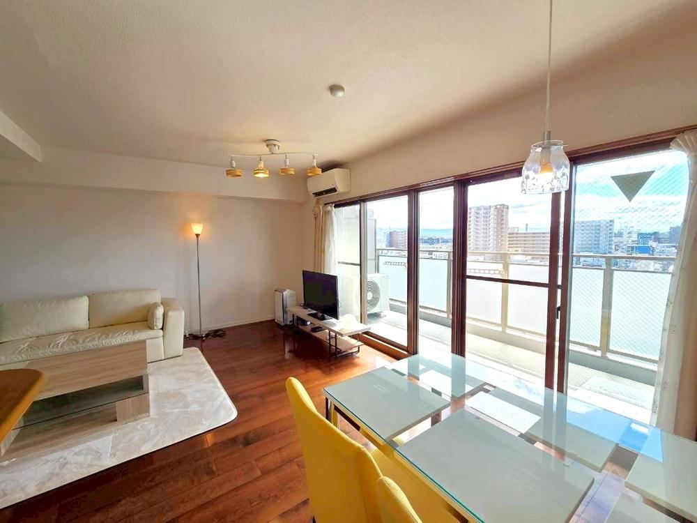 2LDK apartment in Kadoma, Osaka - Photo 1