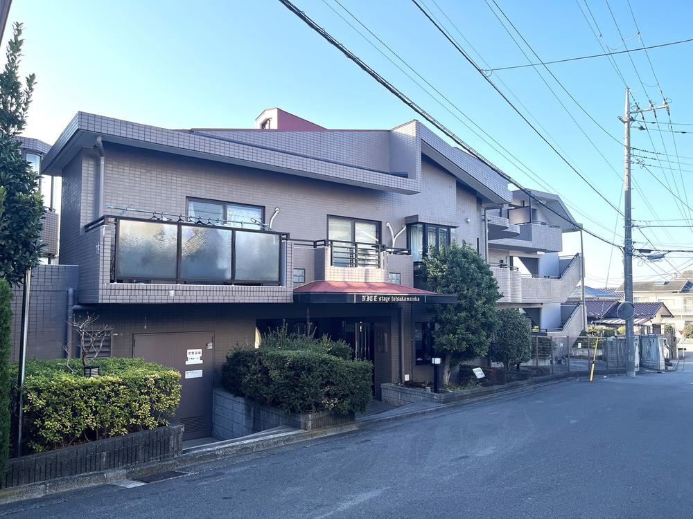 3LDK apartment in Totsuka Ward, Yokohama, Kanagawa - Photo 1