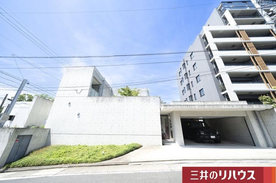 5LDK+S house in Higashi Ward, Nagoya, Aichi - Photo 1