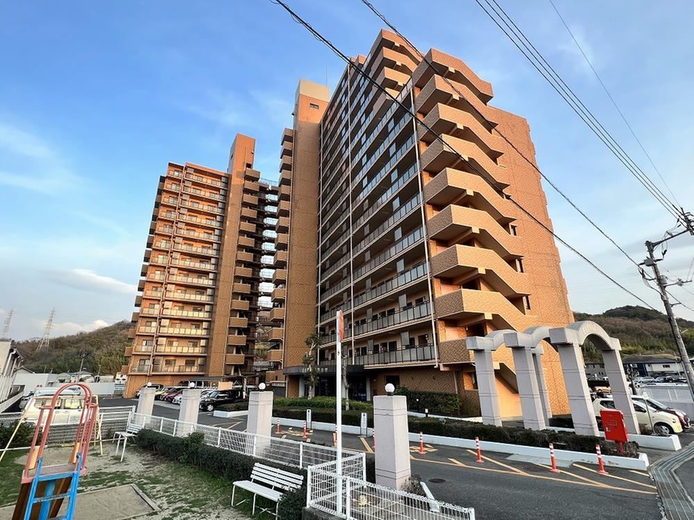 3LDK apartment in Takamatsu, Kagawa - Photo 1