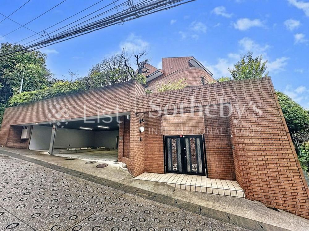 5LDK house in Konan Ward, Yokohama, Kanagawa - Photo 1