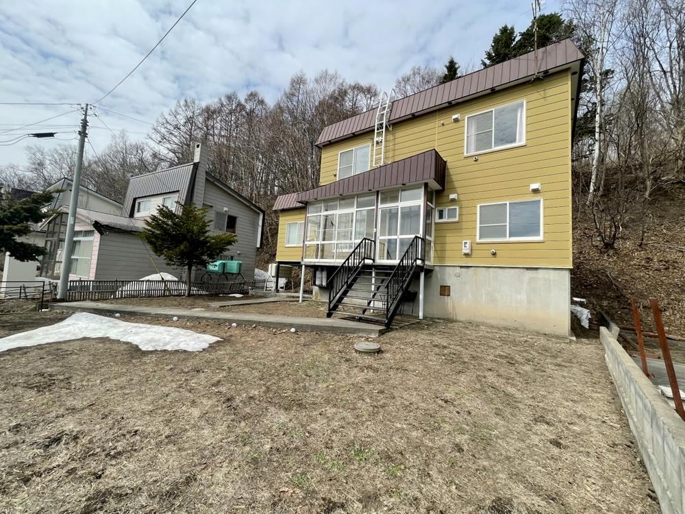 6LDK house in Otaru, Hokkaido - Photo 1