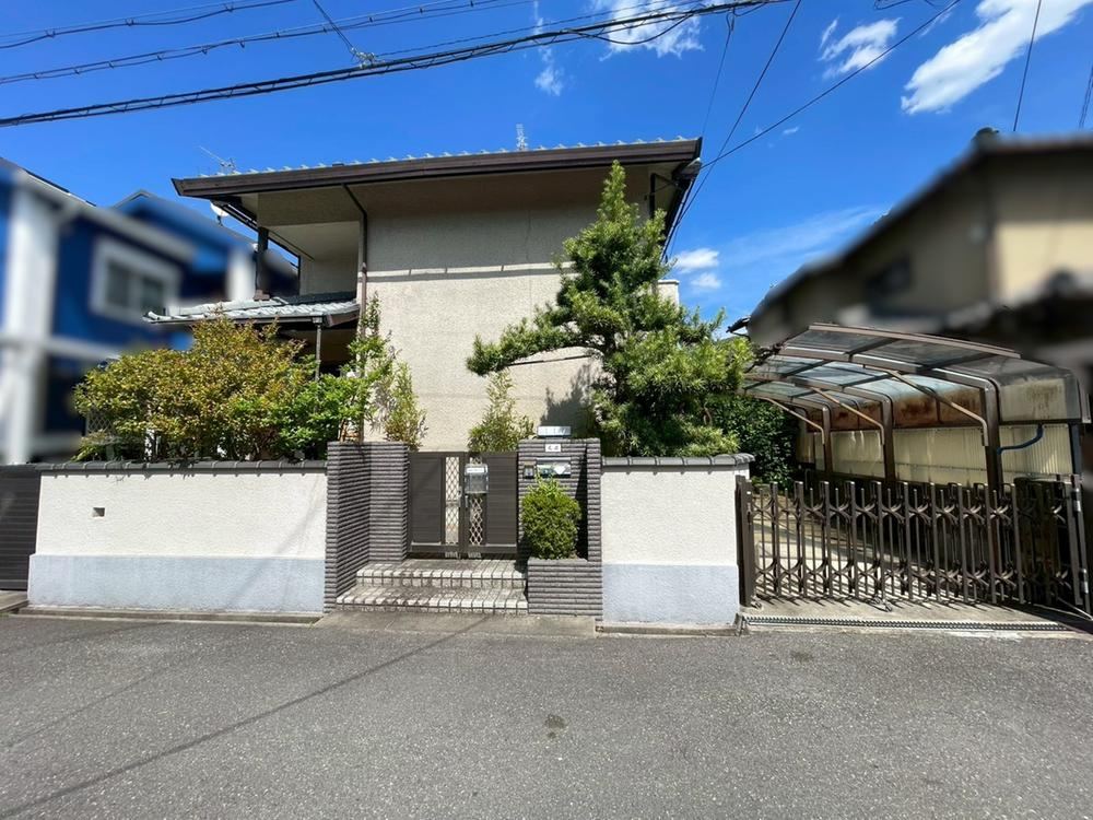 5LDK house in Daito, Osaka - Photo 1