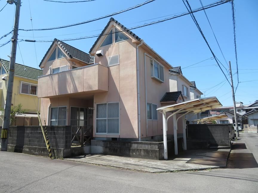 3LDK house in Matsuyama, Ehime - Photo 1