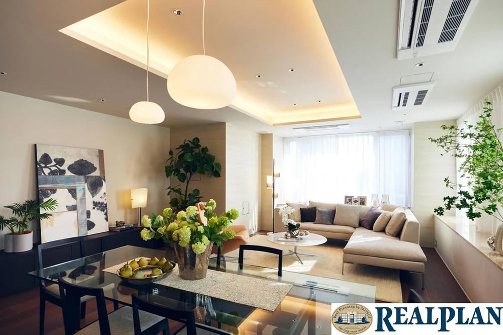 2LDK apartment in Minato Ward, Tokyo - Photo 1