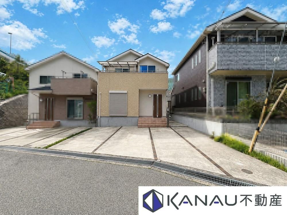4LDK house in Tarumi Ward, Kobe, Hyogo - Photo 1