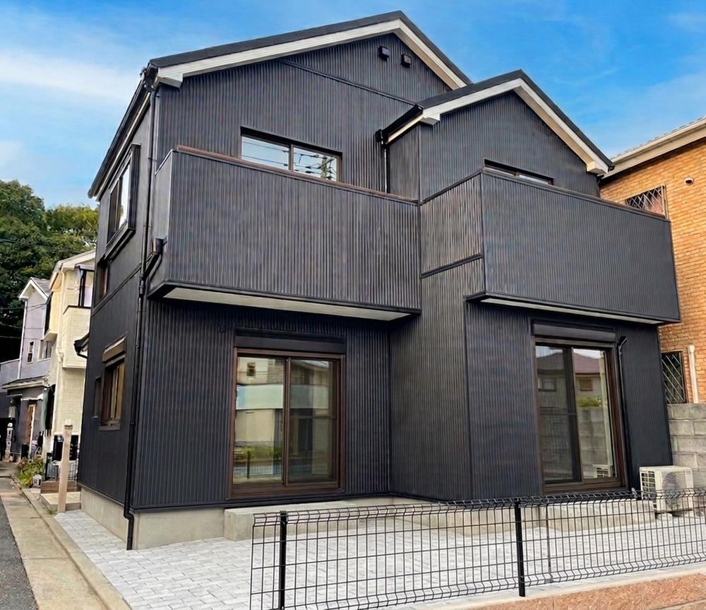 4LDK house in Itami, Hyogo - Photo 1
