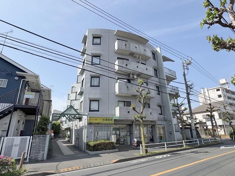 3LDK apartment in Koganei, Tokyo - Photo 1