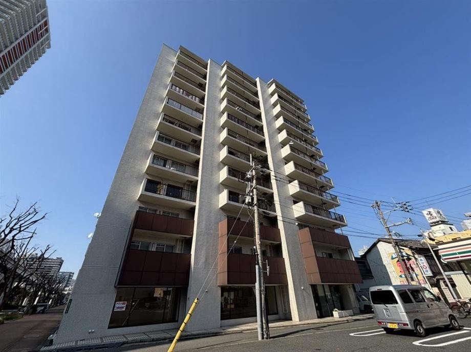 2LDK apartment in Kokurakita Ward, Kitakyushu, Fukuoka - Photo 1