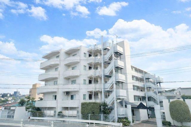 3LDK apartment in Kohoku Ward, Yokohama, Kanagawa - Photo 1