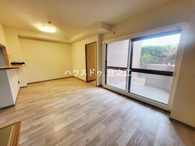 3LDK apartment in Suminoe Ward, Osaka - Photo 1