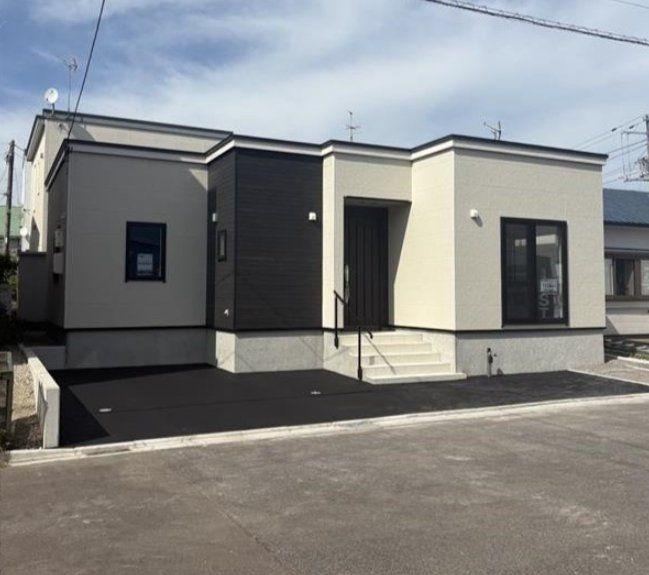 2LDK house in Hakodate, Hokkaido - Photo 1