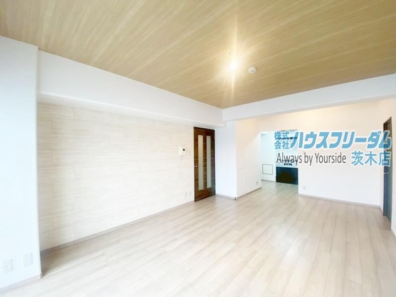 5LDK apartment in Ibaraki, Osaka - Photo 1