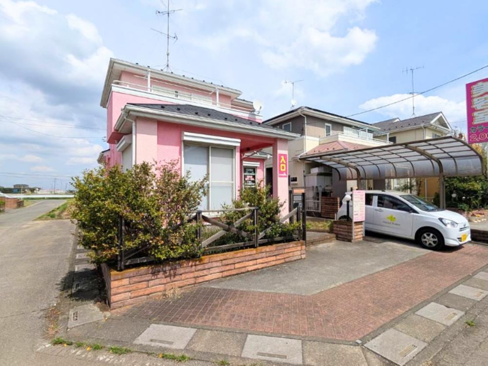 4LDK house in Kazo, Saitama - Photo 1