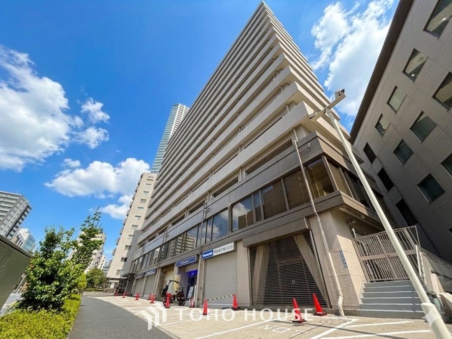 2LDK apartment in Shinjuku Ward, Tokyo - Photo 1
