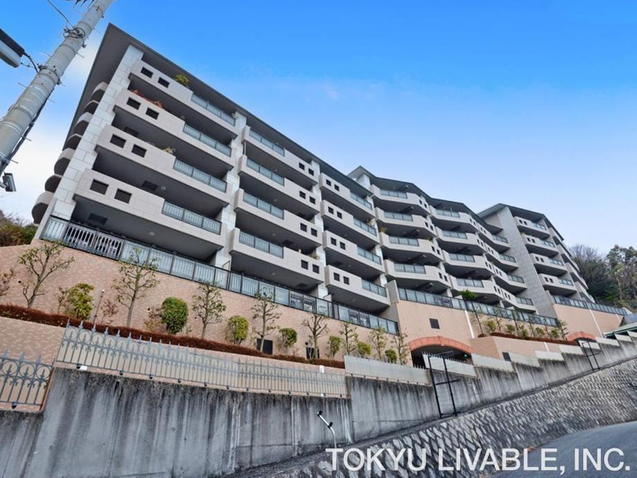 3LDK apartment in Ashiya, Hyogo - Photo 1