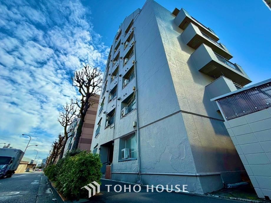 2LDK apartment in Nakano Ward, Tokyo - Photo 1