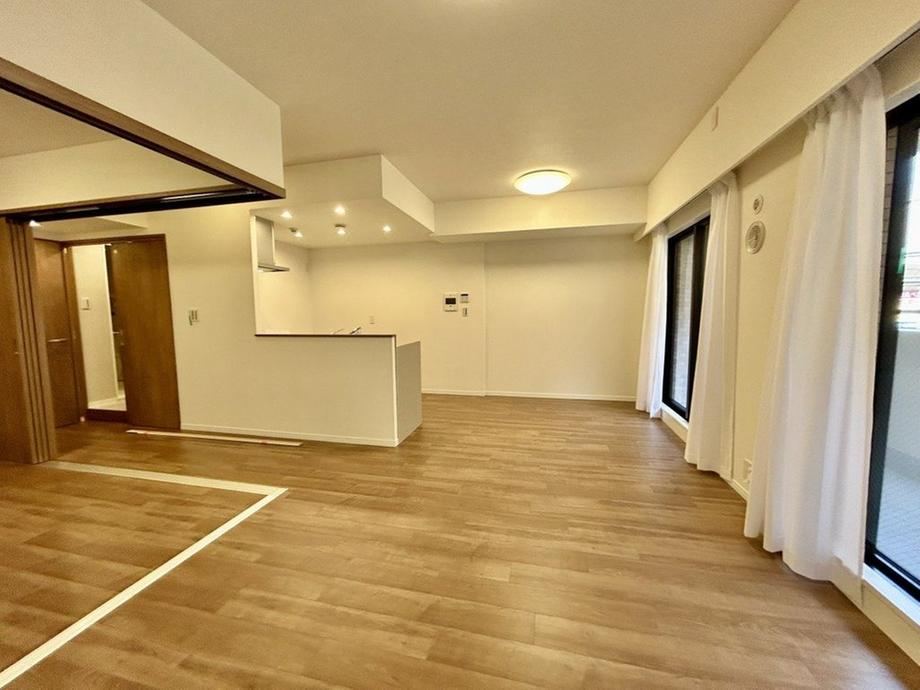 2LDK+S apartment in Isogo Ward, Yokohama, Kanagawa - Photo 1