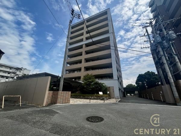 3LDK apartment in Iizuka, Fukuoka - Photo 1