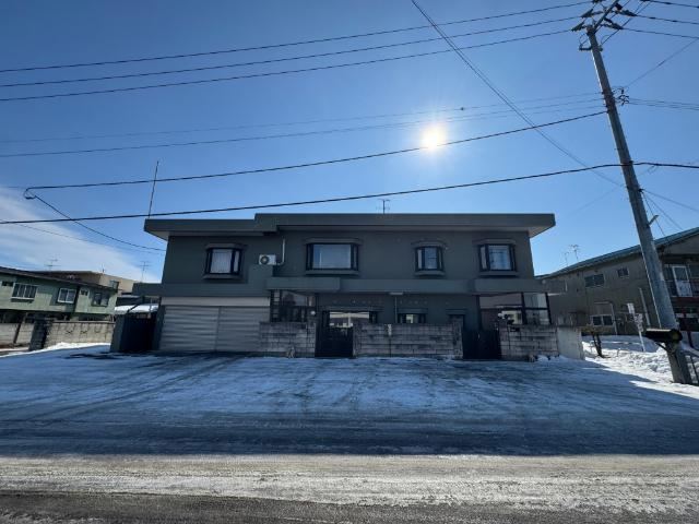 6LDK house in Obihiro, Hokkaido - Photo 1