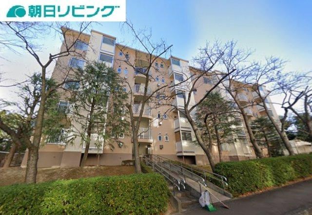 2LDK apartment in Hino, Tokyo - Photo 1