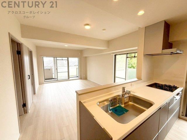 4LDK apartment in Takarazuka, Hyogo - Photo 1