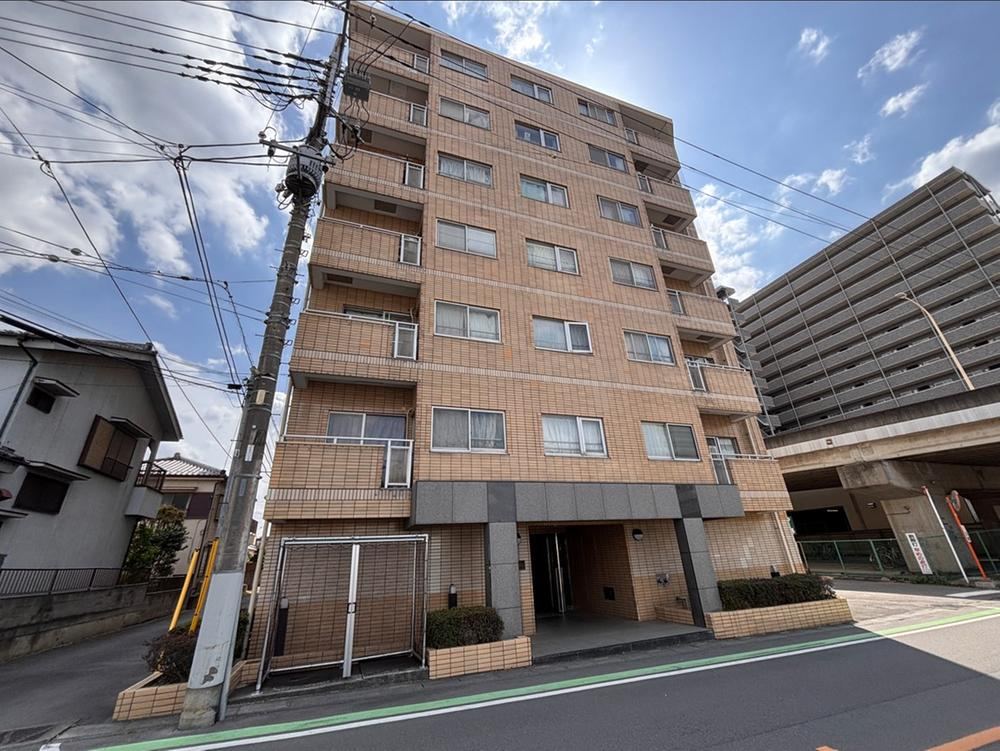 2LDK apartment in Fukaya, Saitama - Photo 1