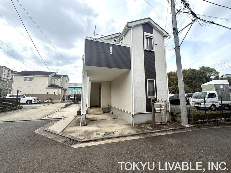 3LDK+S house in Kanagawa Ward, Yokohama, Kanagawa - Photo 1