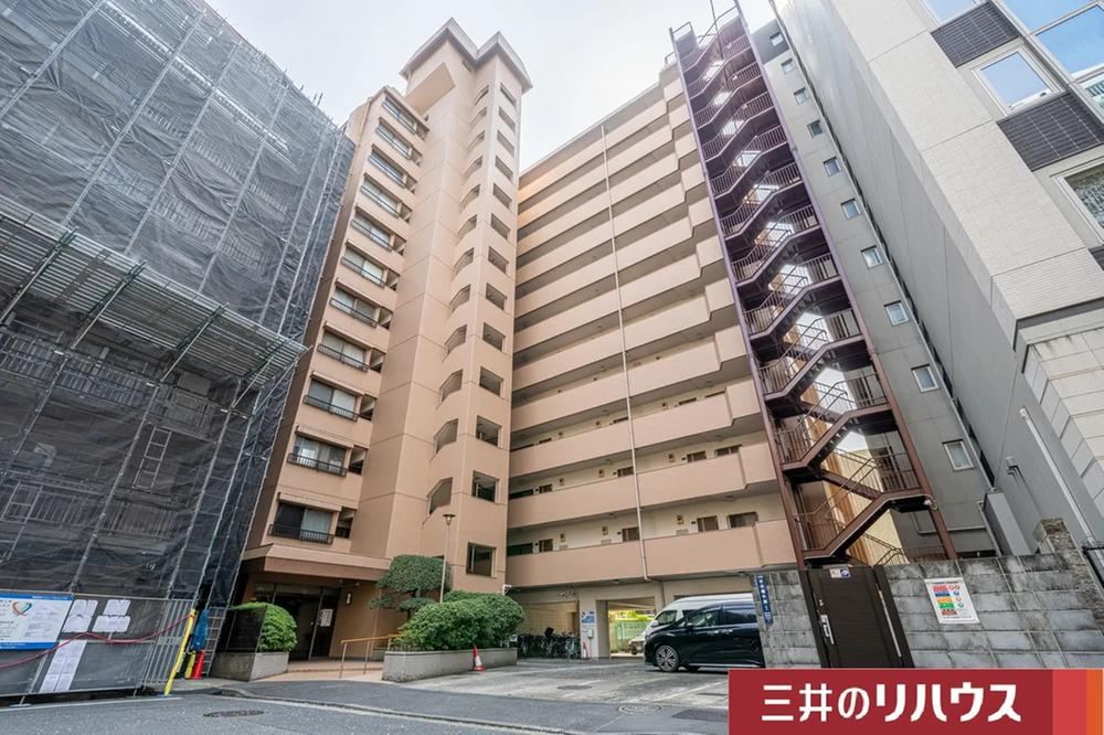2LDK apartment in Chuo Ward, Tokyo - Photo 1