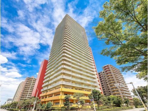 3LDK apartment in Mihama Ward, Chiba - Photo 1
